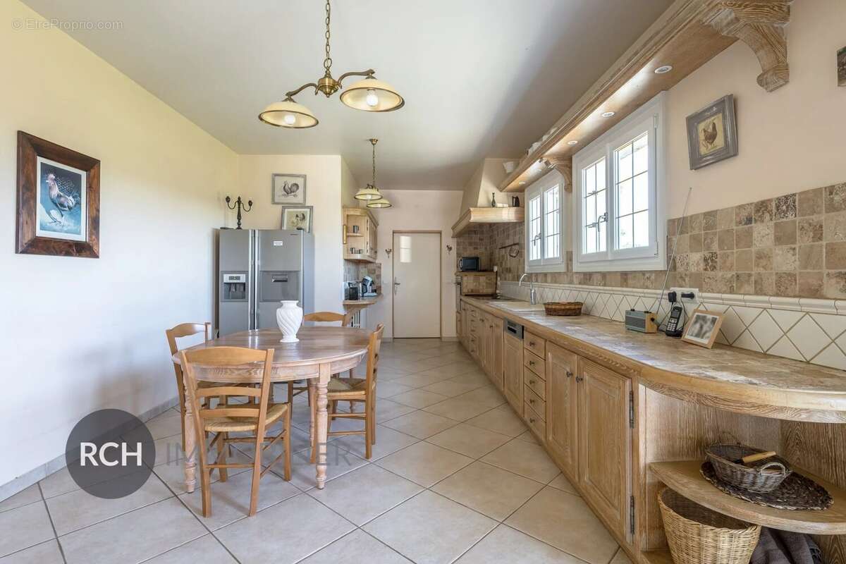 Maison à MONTFORT-L'AMAURY