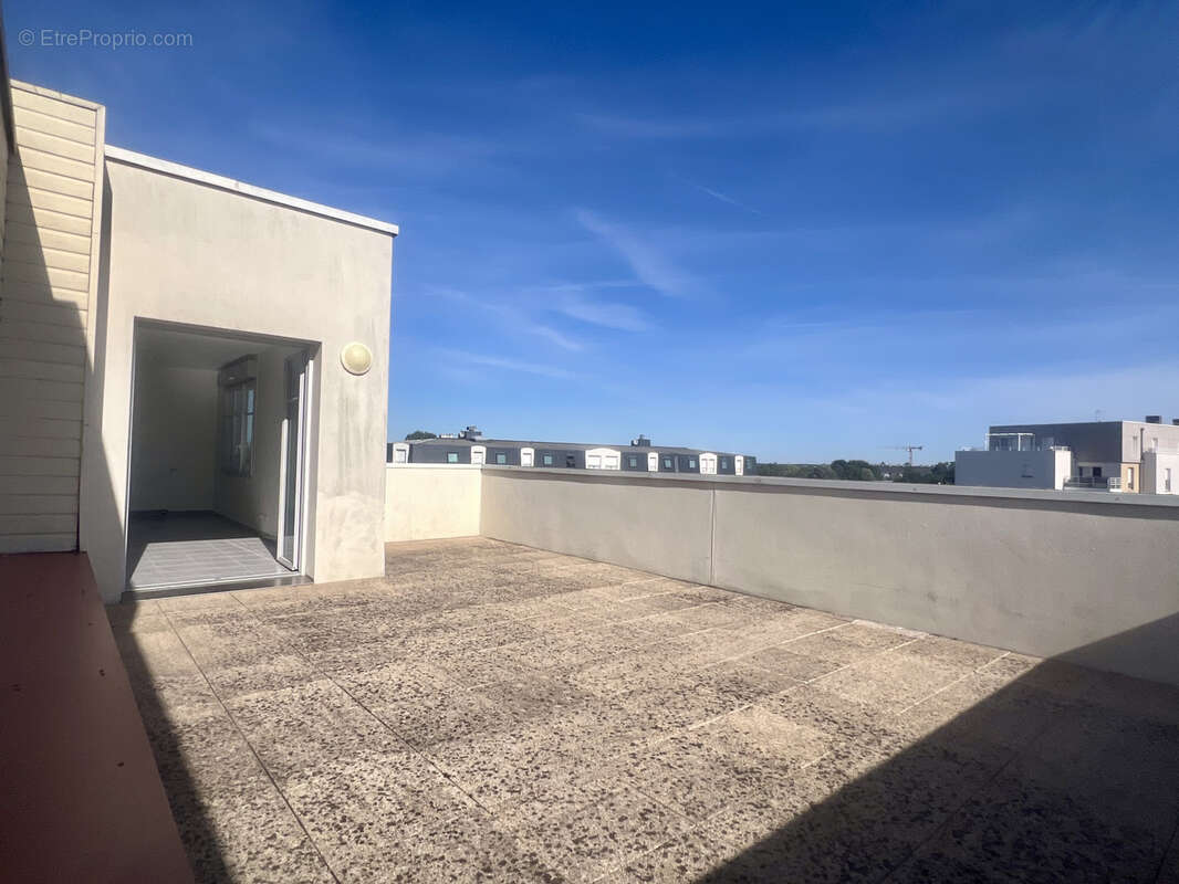 Tours nord - dernier étage - terrasse - photo 8
