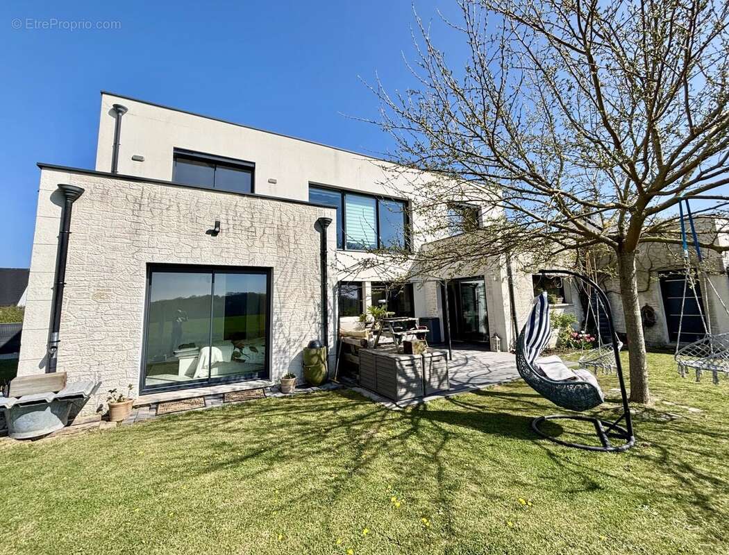 Maison à SAINT-JACQUES-SUR-DARNETAL