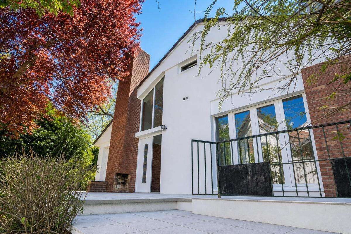 Grande maison rénovée de 7 pièces à Gagny - photo 16