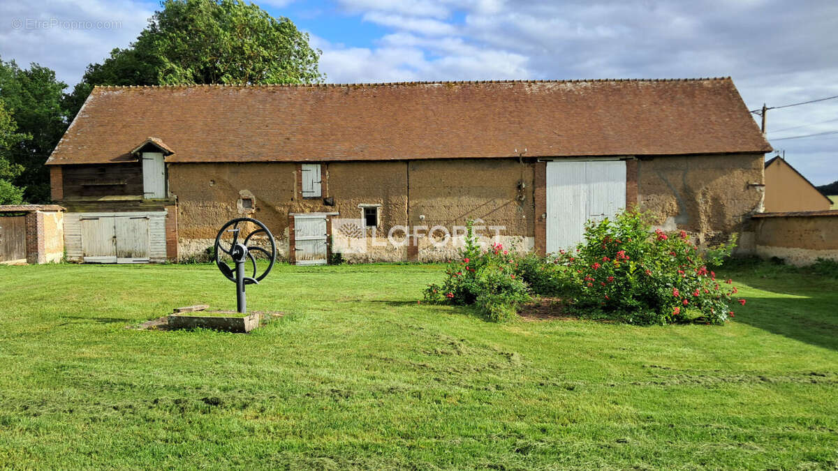 Authentique corps de ferme avec dépendances et grand terrain - photo 10