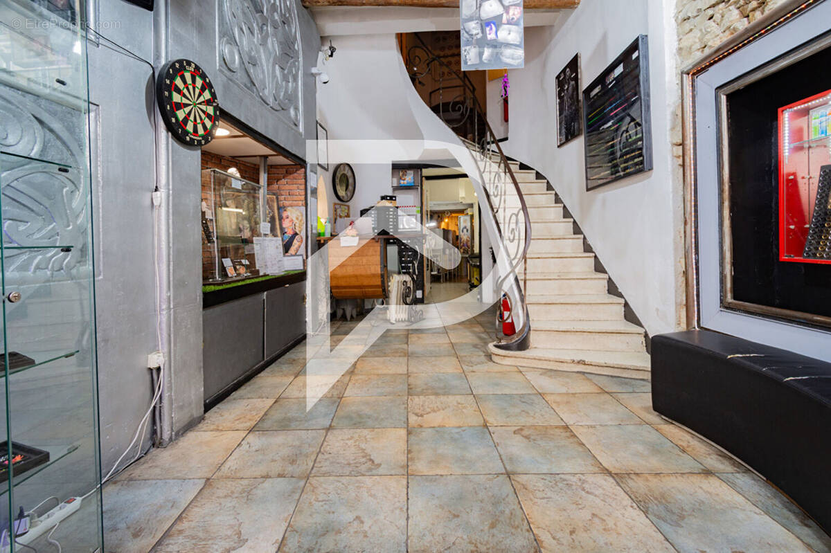 Commerce à MARSEILLE-6E