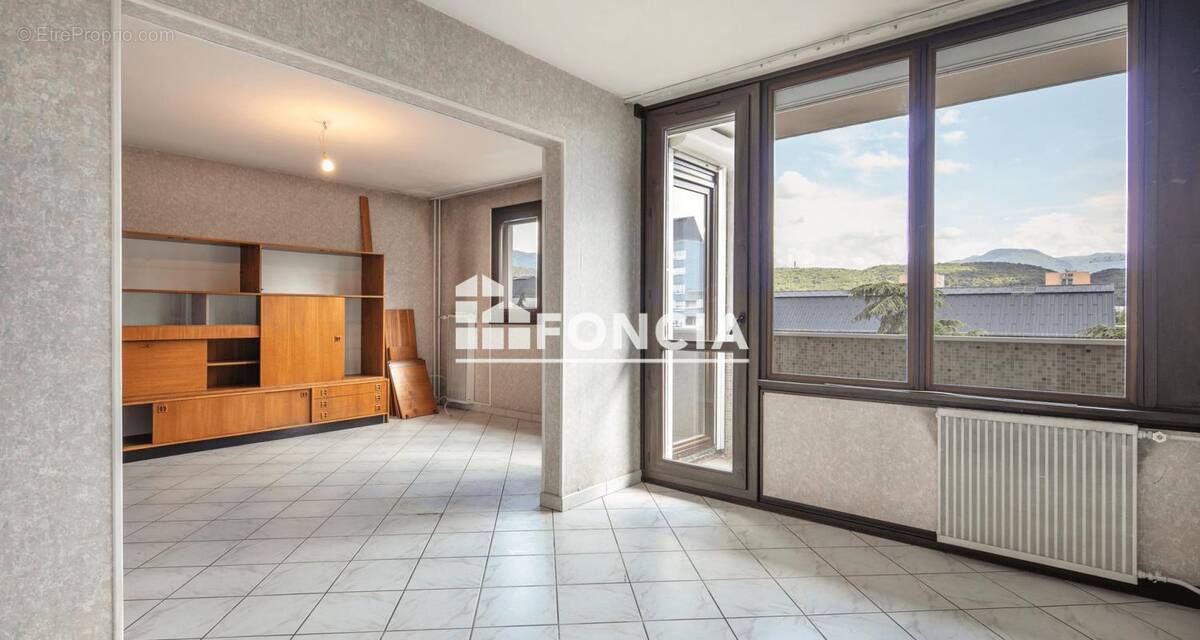 Appartement à ECHIROLLES