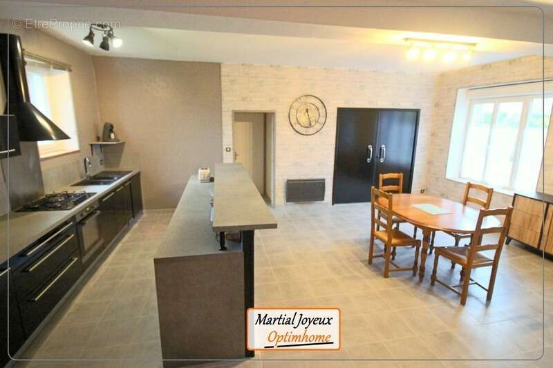 Maison à LE CHATELLIER