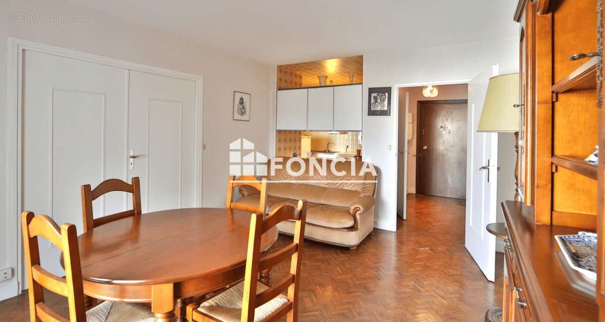 Appartement à VERSAILLES
