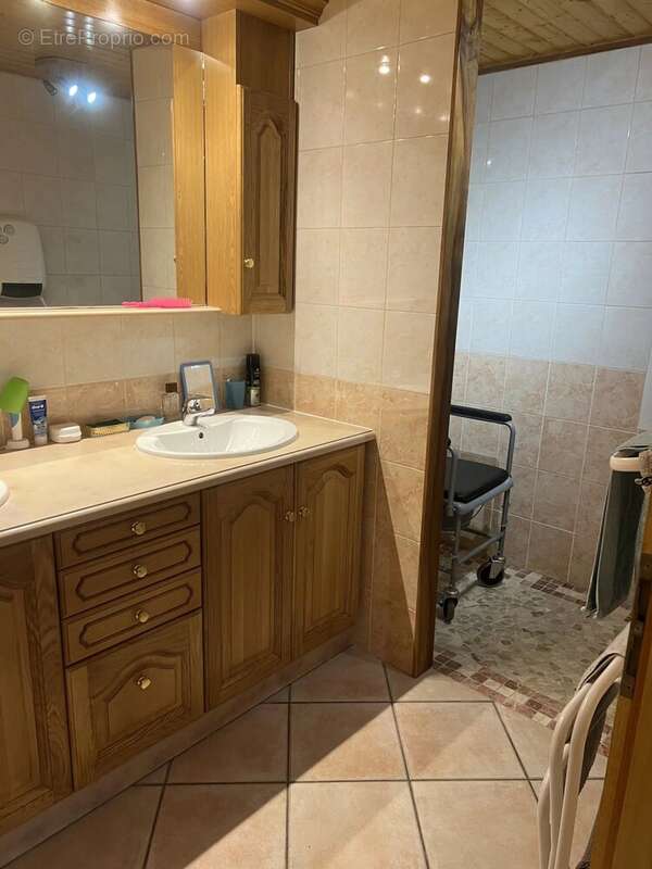 Maison à CHEVRIERES