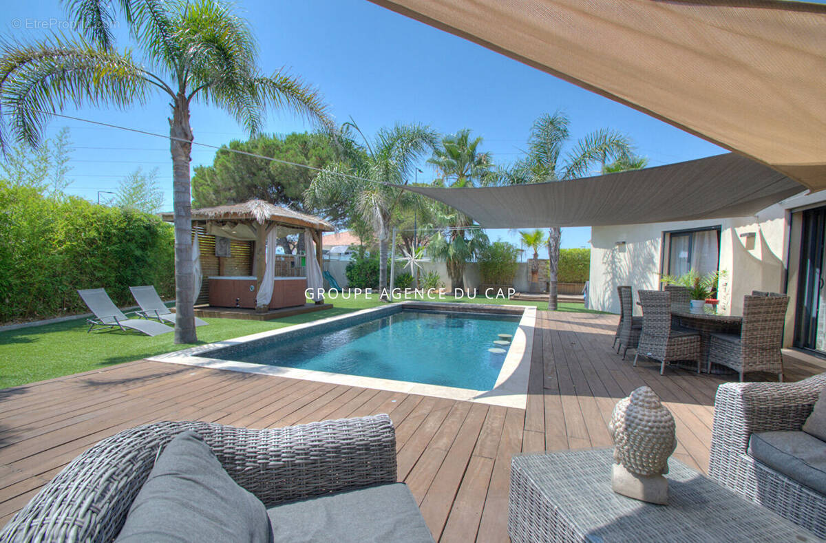 Maison à PUGET-SUR-ARGENS