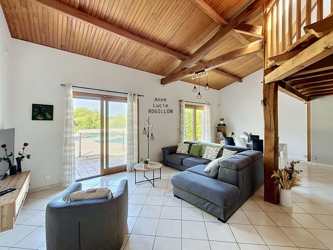 Maison 185 m² à Maisdon-Sur-Sevre  - photo 2