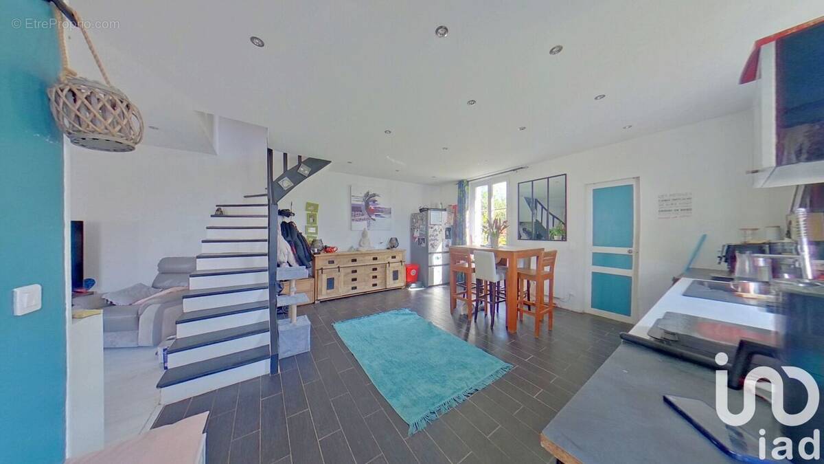 Photo 1 - Maison à COMBS-LA-VILLE