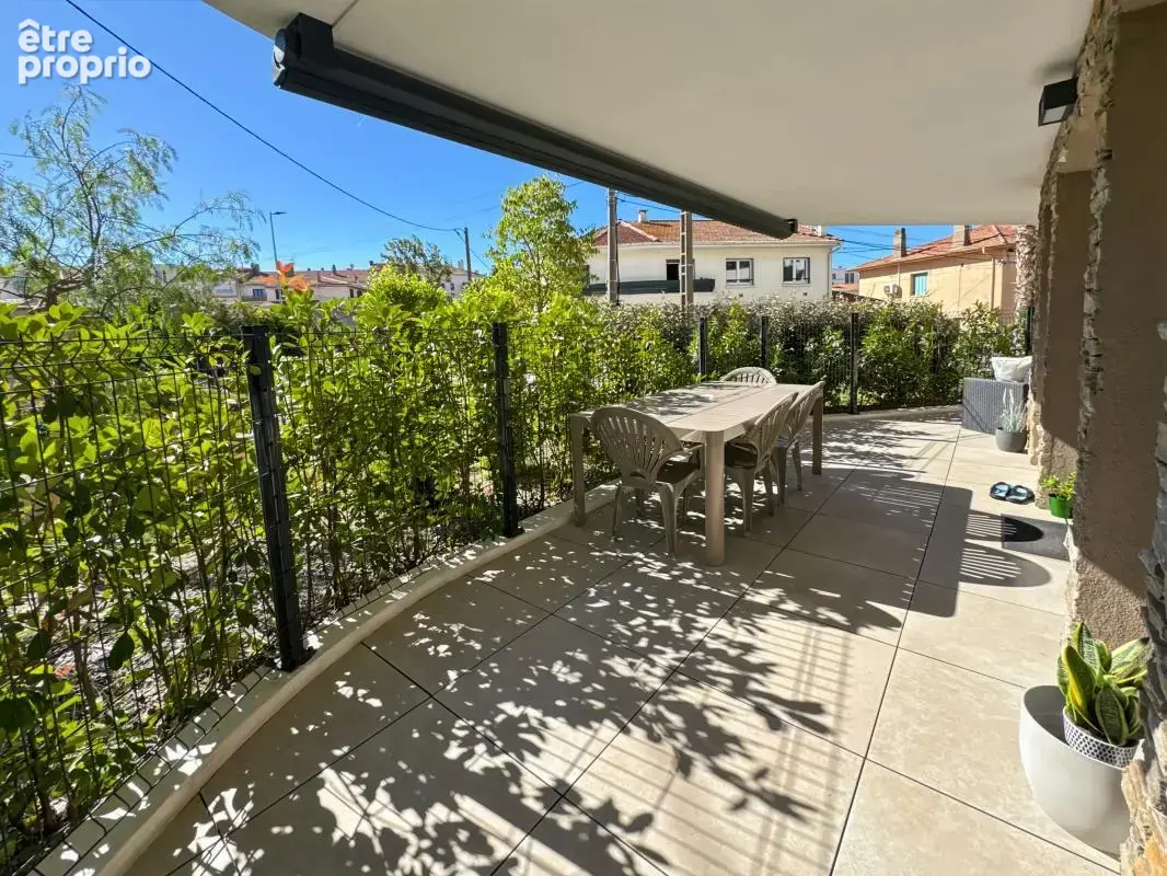 A 200 m des plages, au calme, magnifique T3 de 76 m2 + garage + parking de 17 m2 boxable - photo 2
