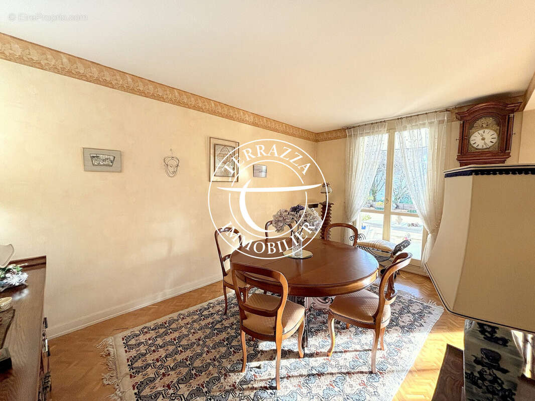 Appartement à LOUVECIENNES