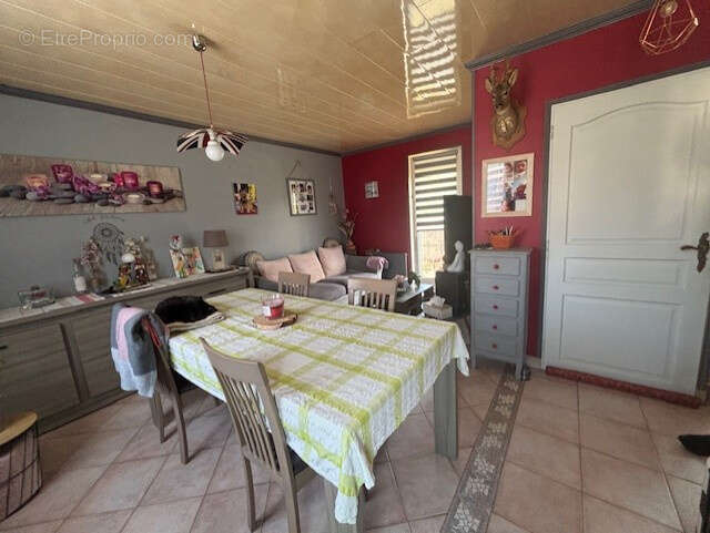 Maison à INCHEVILLE