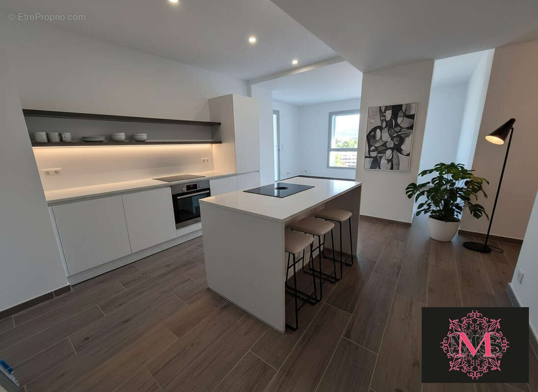 Appartement à MARSEILLE-8E