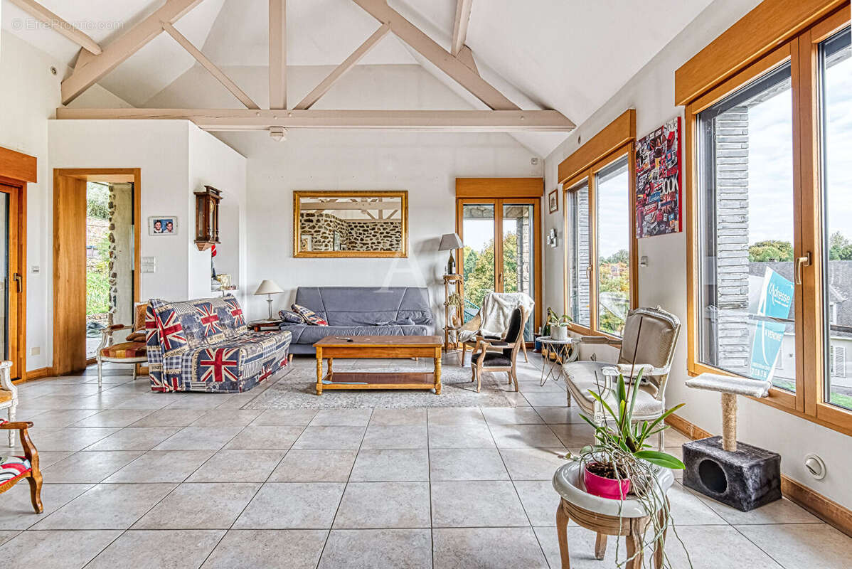 Maison à CHATEAU-GONTIER