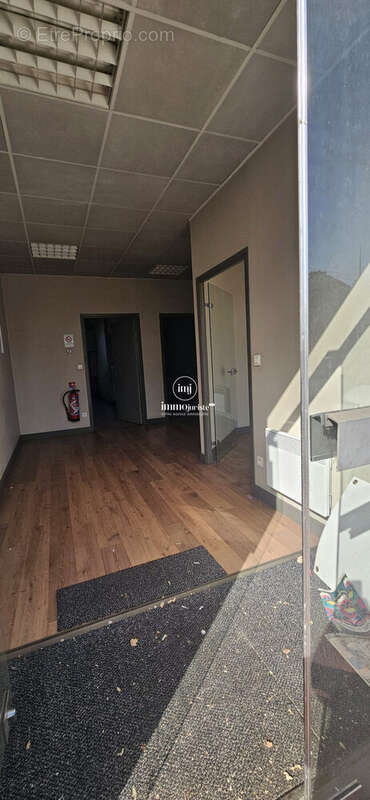 Commerce 130 m² à Limoges  - photo 3