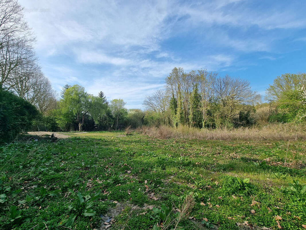 Terrain 822m² à jouars-pontchartrain - photo 3