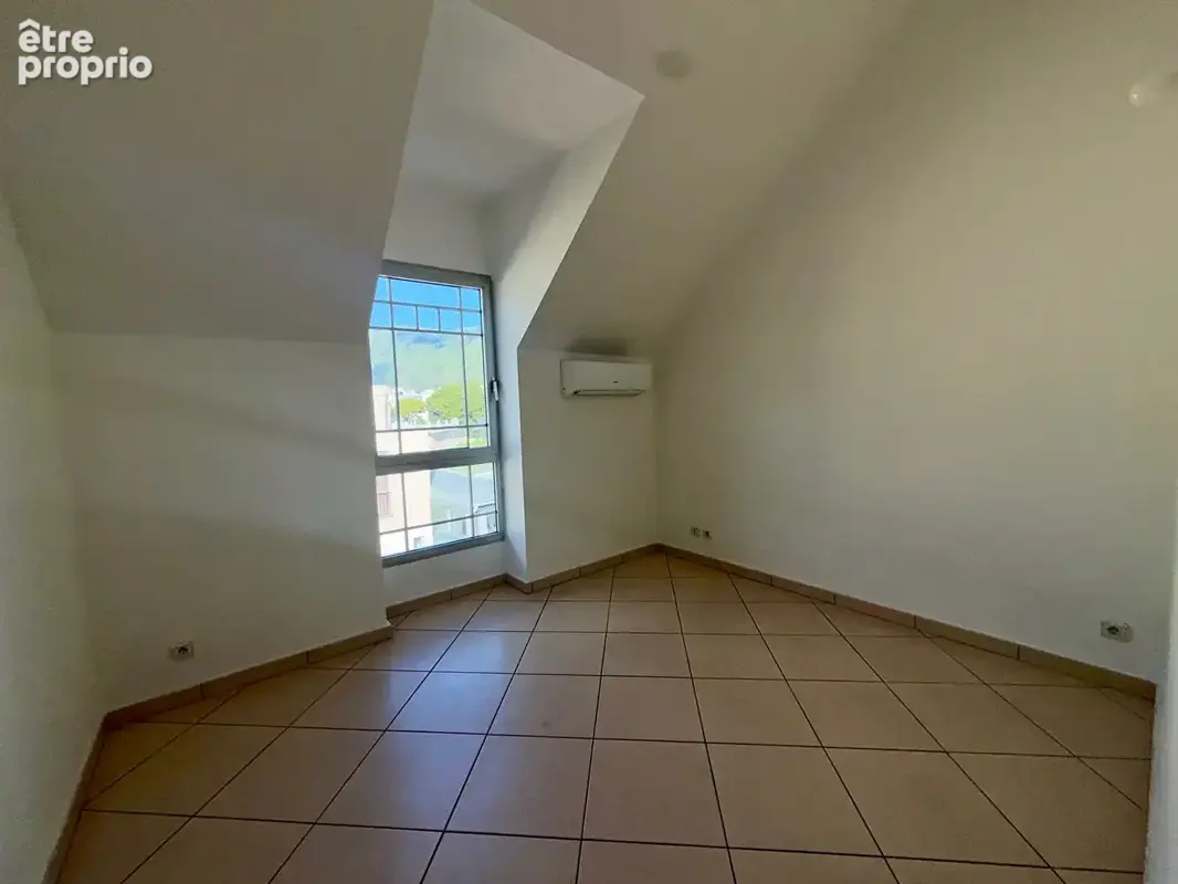 Au coeur du Carré d'Or  -  Spacieux duplex de 102 m². - photo 6