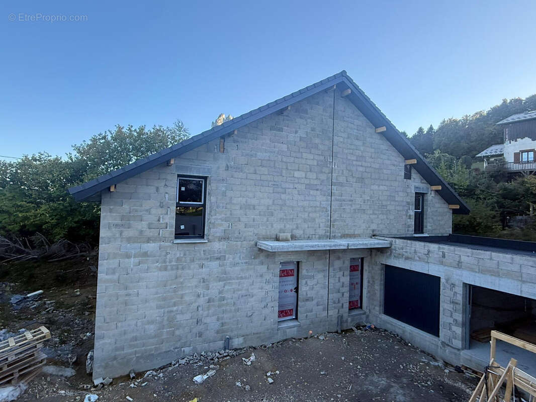 Maison à SAINT-NIZIER-DU-MOUCHEROTTE