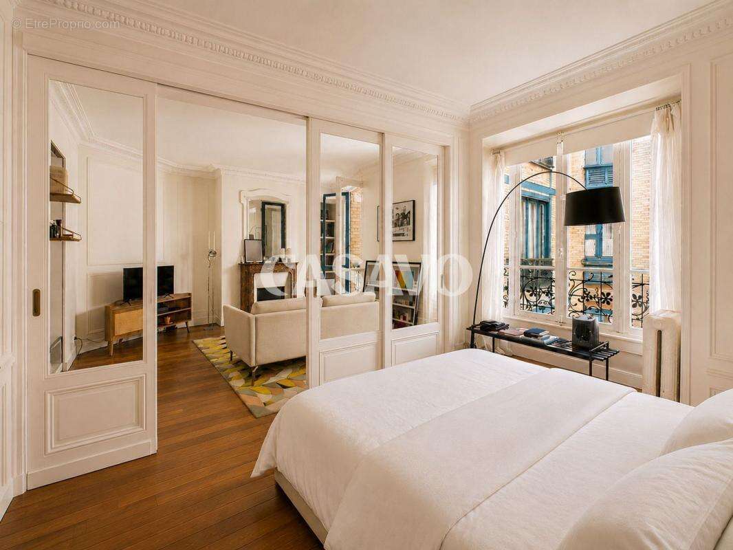 Appartement à PARIS-7E