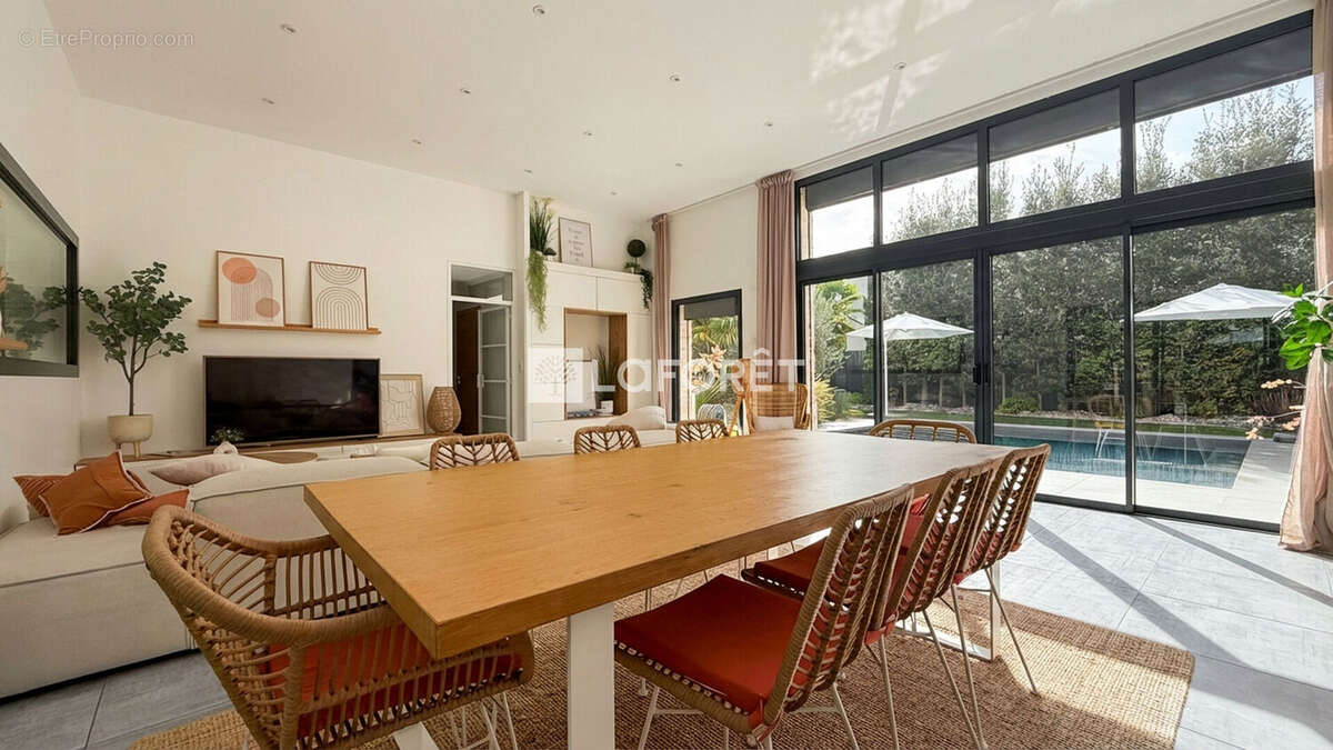 Maison à SAINT-CYR-SUR-LOIRE