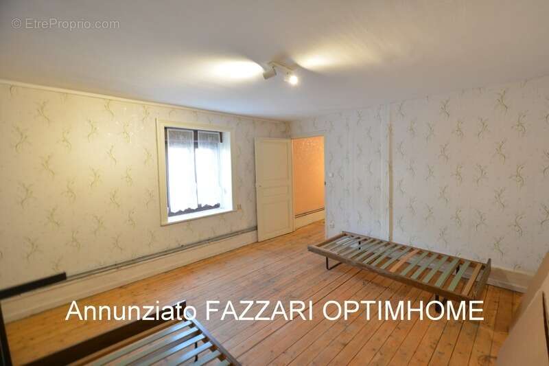 Maison à MONT-DEVANT-SASSEY