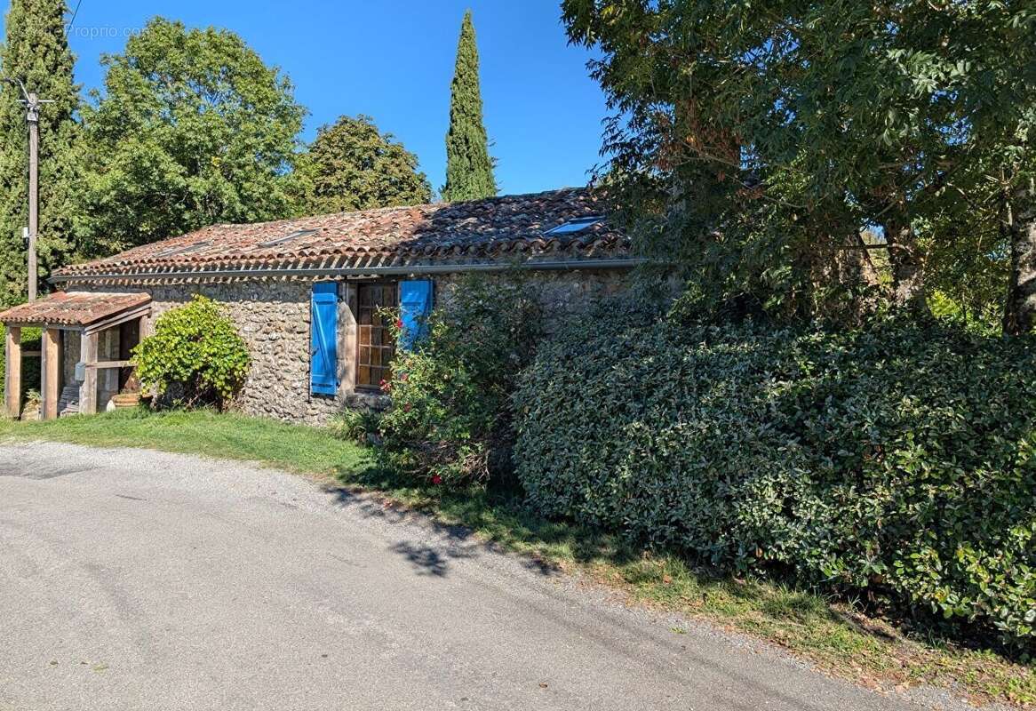 Maison + gîte. A proximité de Saint Antonin - photo 8