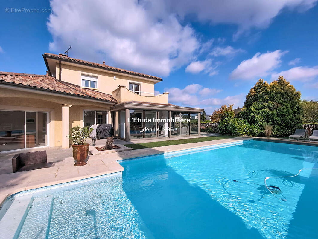 Maison à FONTAINES-SAINT-MARTIN