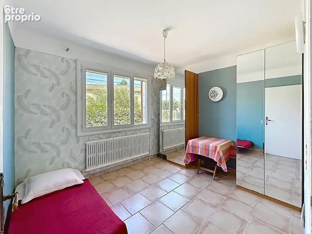 PIOLENC - Maison 5 chambres, garage et jardin - photo 8