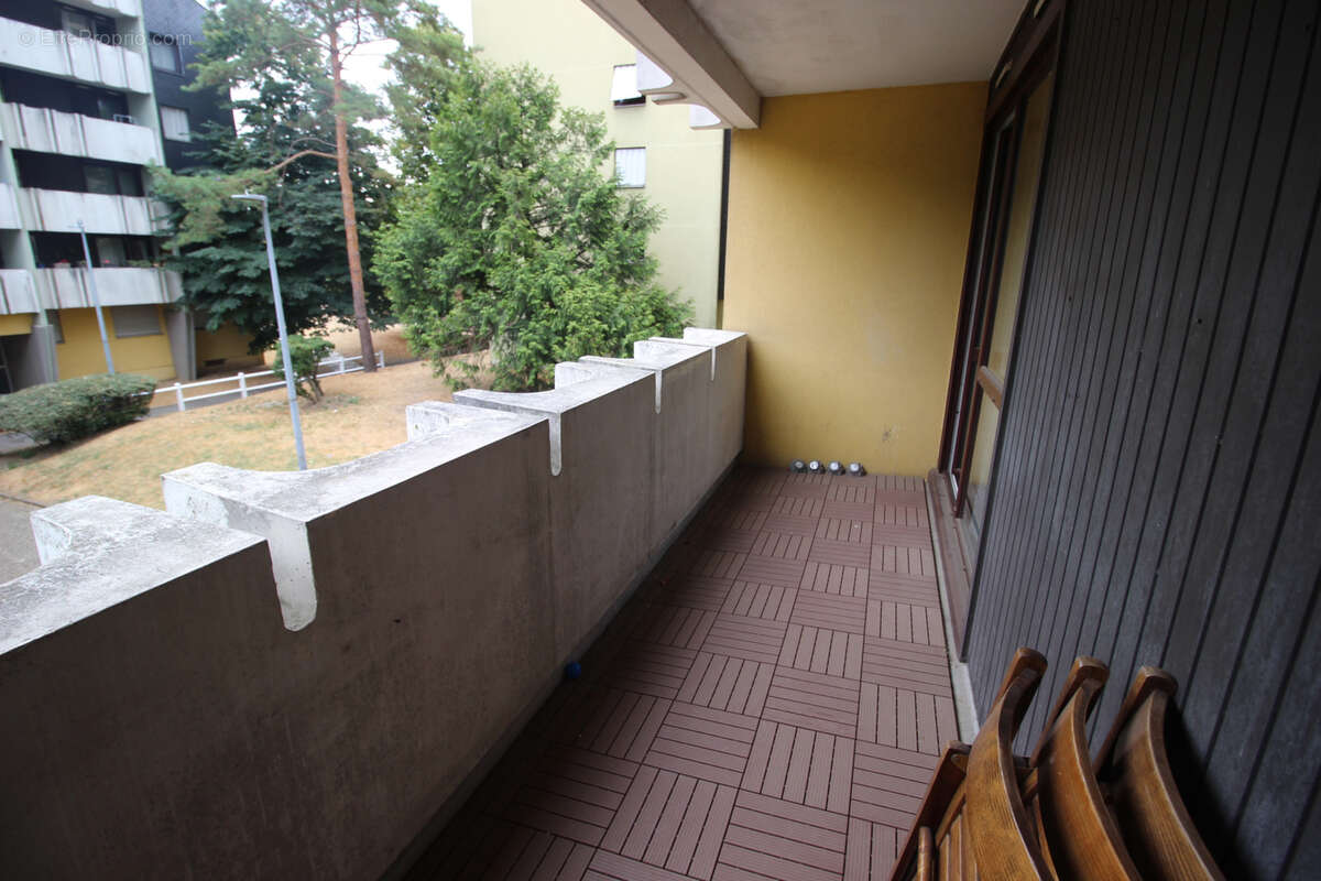 Boissy-saint-léger   à 10 minutes à pied du rer  f4 de 84 m2 avec balcon, cave et parking - photo 3