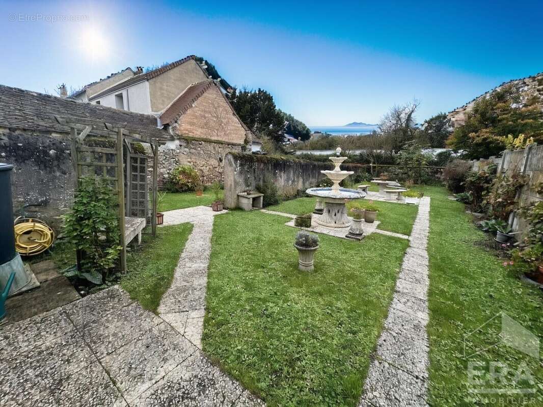 Maison à VILLEBLEVIN