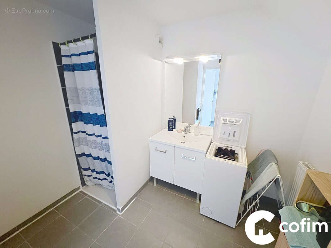 Appartement à LONS