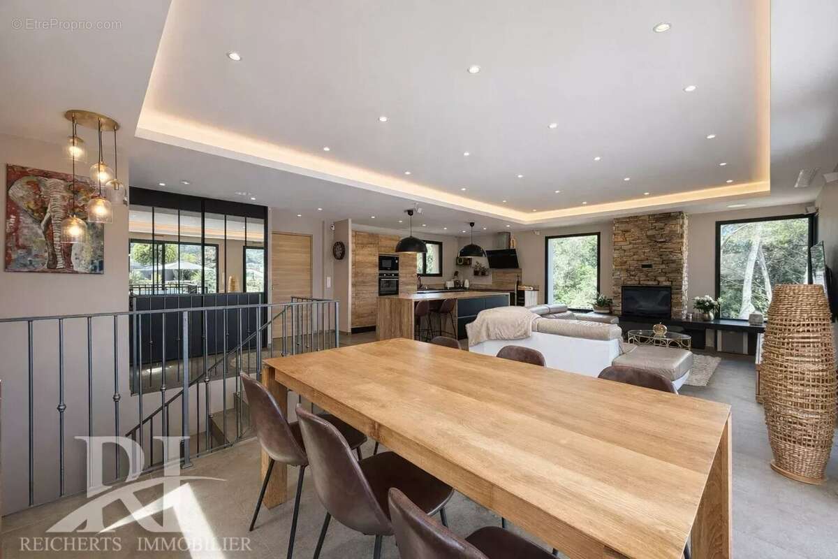 Maison à VALLAURIS
