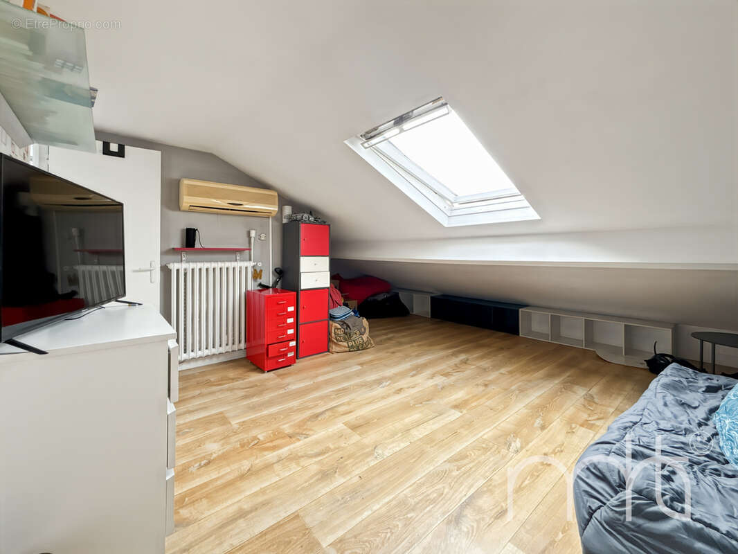 Appartement à COLOMBES
