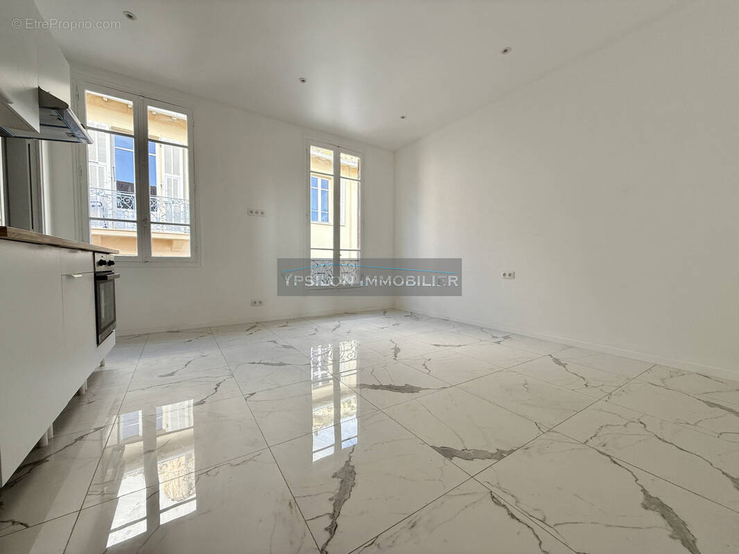 Appartement à CAP-D'AIL