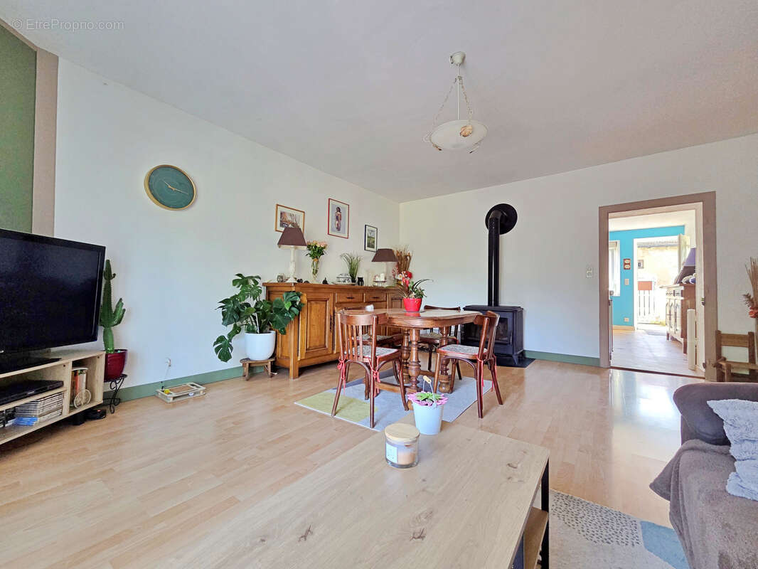 Maison à FRESNES-AU-MONT