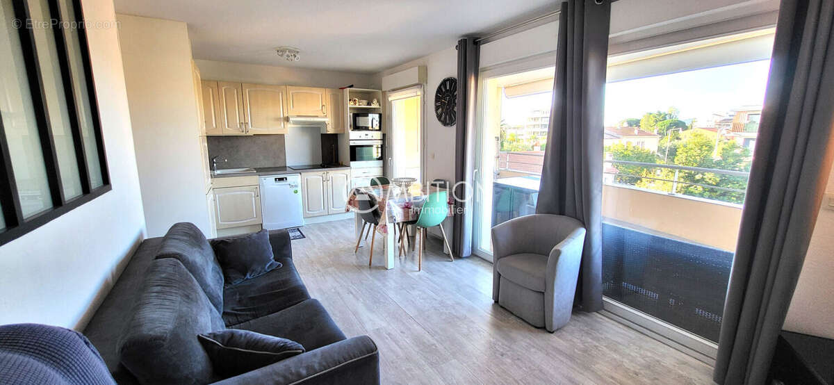 Appartement à FREJUS