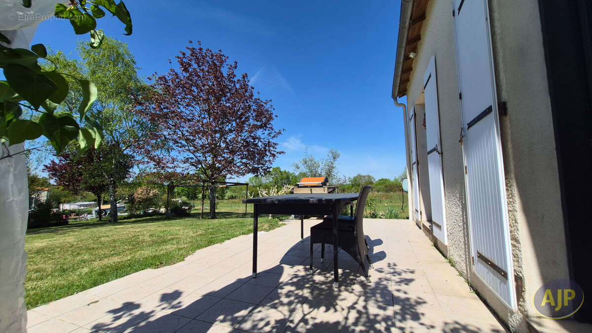 Maison à LA LIMOUZINIERE