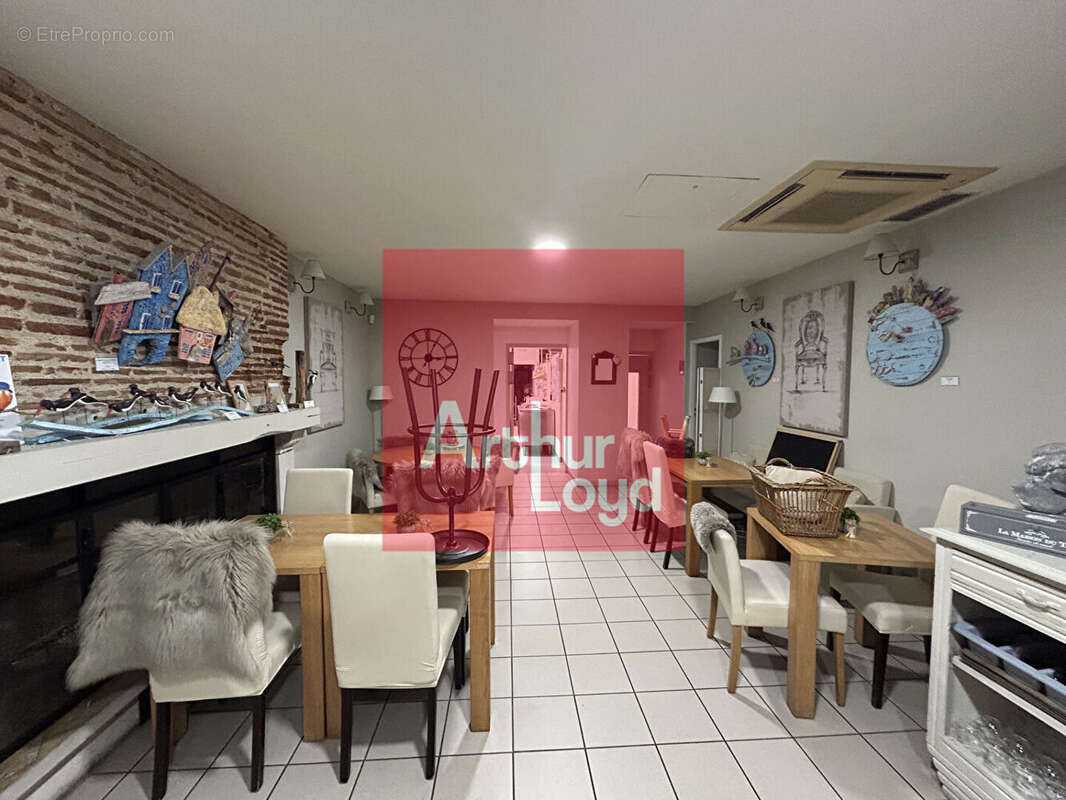 Commerce à PUYMIROL