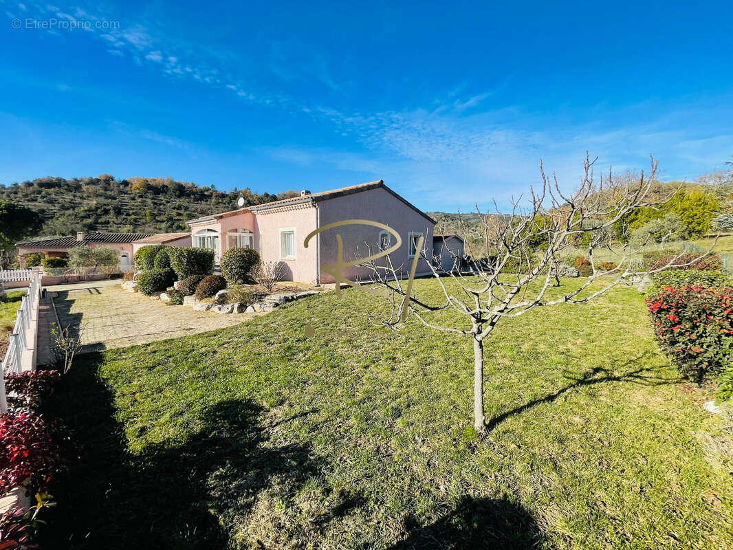Maison à VALLON-PONT-D&#039;ARC