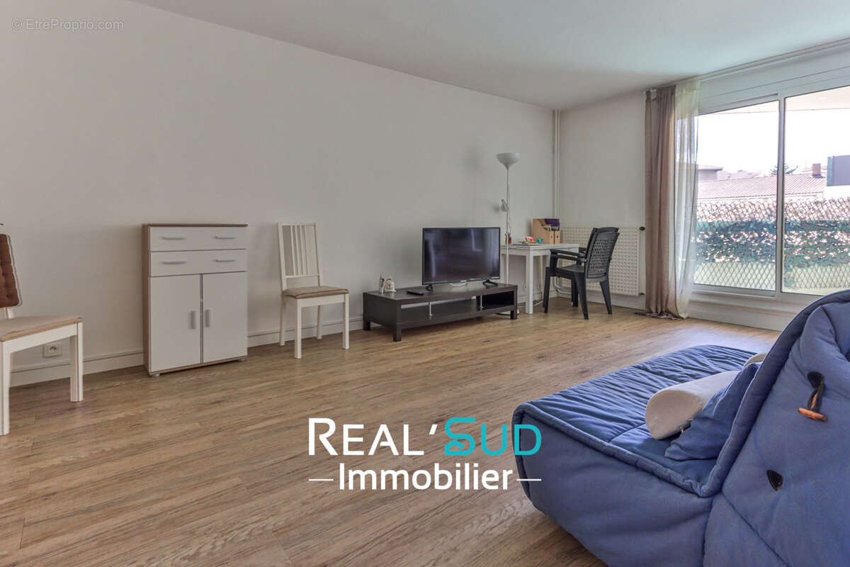 Appartement à MARSEILLE-8E