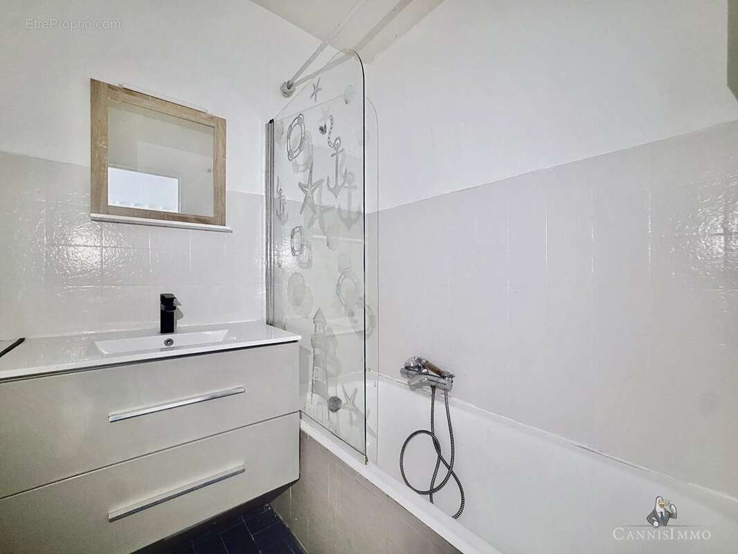 Appartement à MANDELIEU-LA-NAPOULE