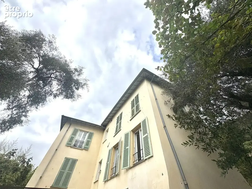 Maison individuelle de 170 m² / Immeuble - photo 2