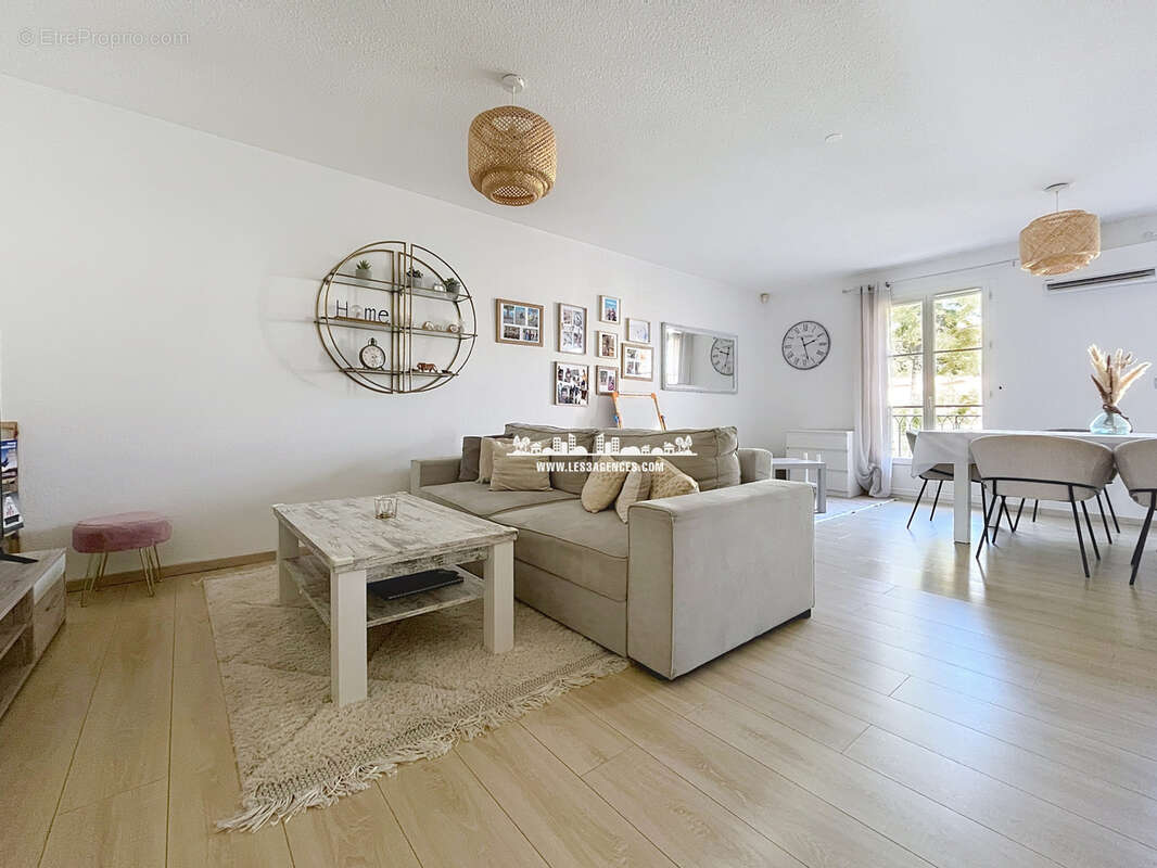 Appartement à LA MOLE