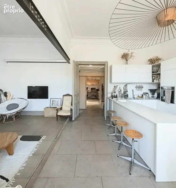 Bel appartement 5 pièces de 115 m2 + combles centre ville de Montpellier avec ascenseur et place de stationnem - photo 3
