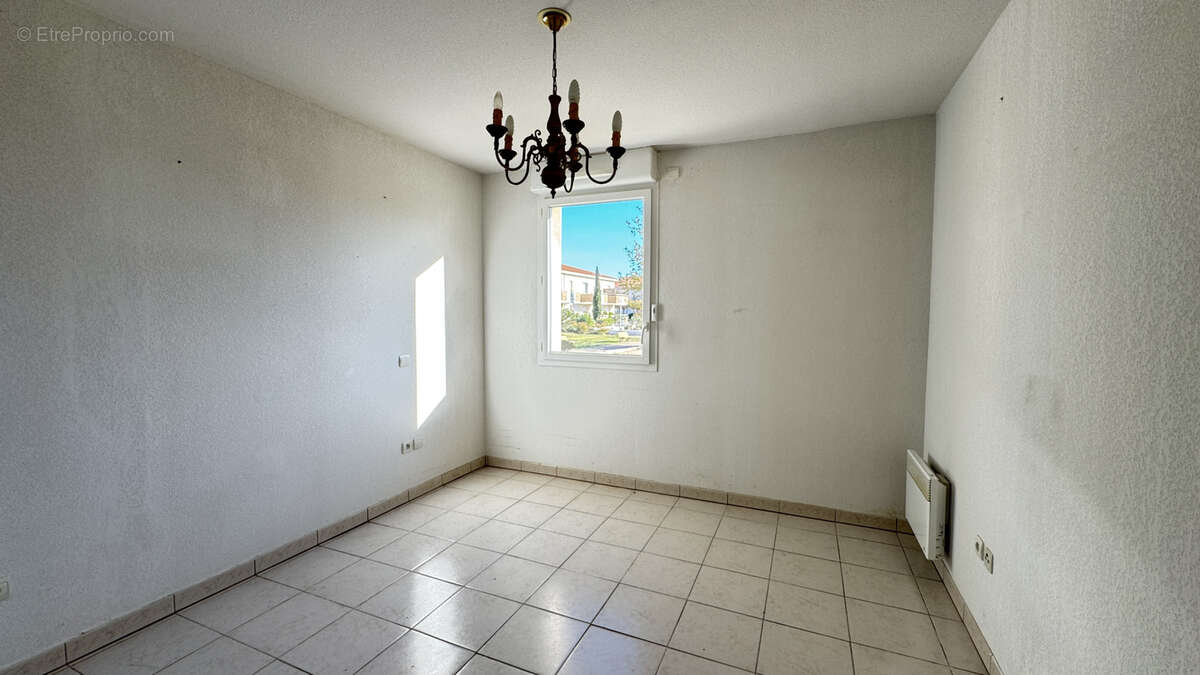 Appartement à SAINT-LAURENT-DE-LA-SALANQUE