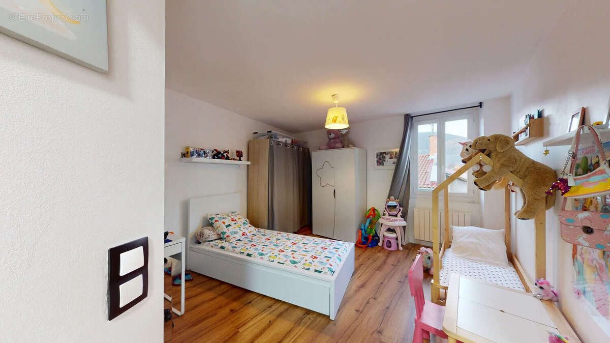 Appartement à VIZILLE