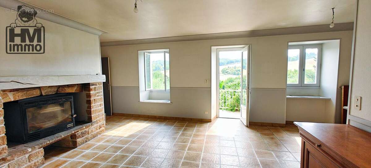 Maison 128 m² à Jumilhac-Le-Grand  - photo 3