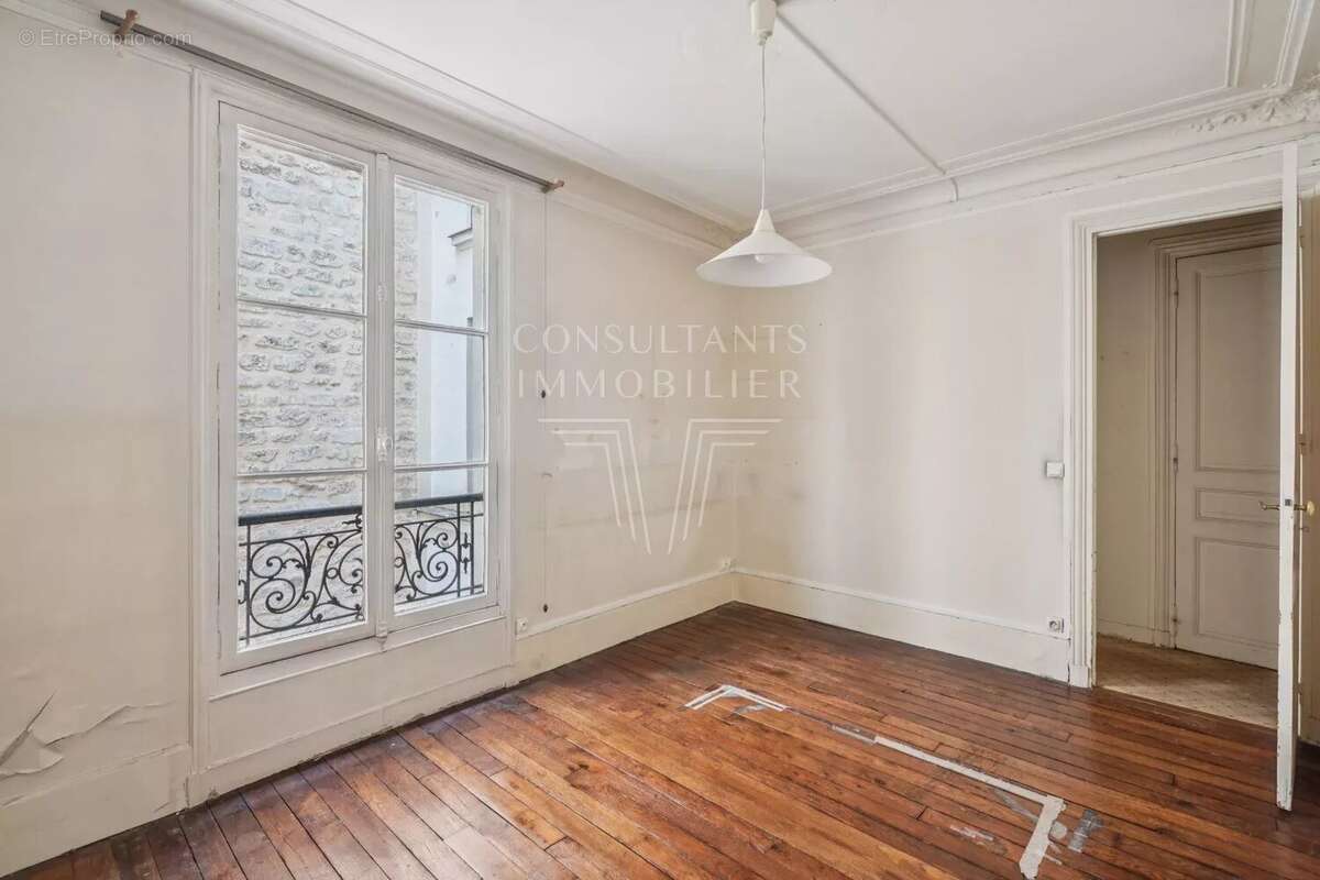 Appartement à PARIS-17E