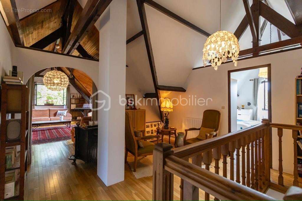 Maison à SAINT-MAURICE-MONTCOURONNE