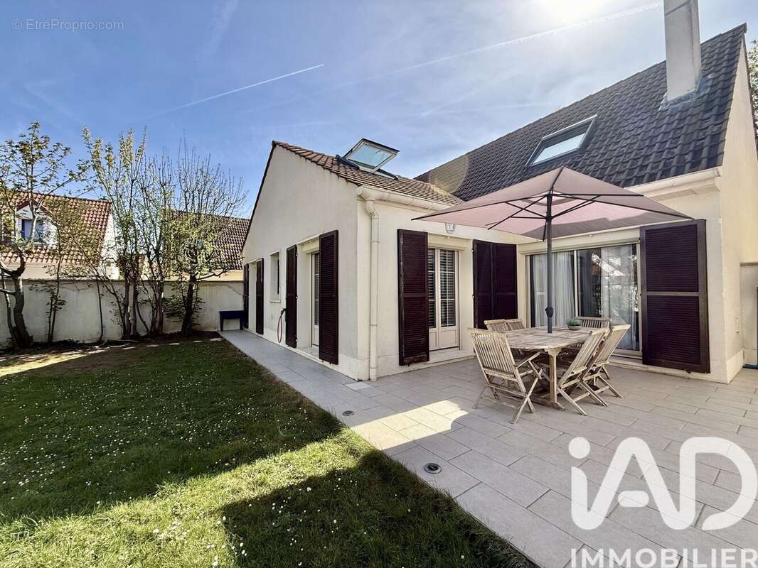 Photo 2 - Maison à VILLECRESNES